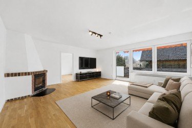 Hauptbild WUNDERSCHÖNE 3-ZI.-WOHNUNG MIT LOGGIA & GARAGE IN PLANEGG