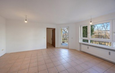 Hauptbild 2-ZI.-GARTENWOHNUNG MIT TERRASSE DIREKT AN DER U-BAHN IN MÜNCHEN-FORSTENRIED